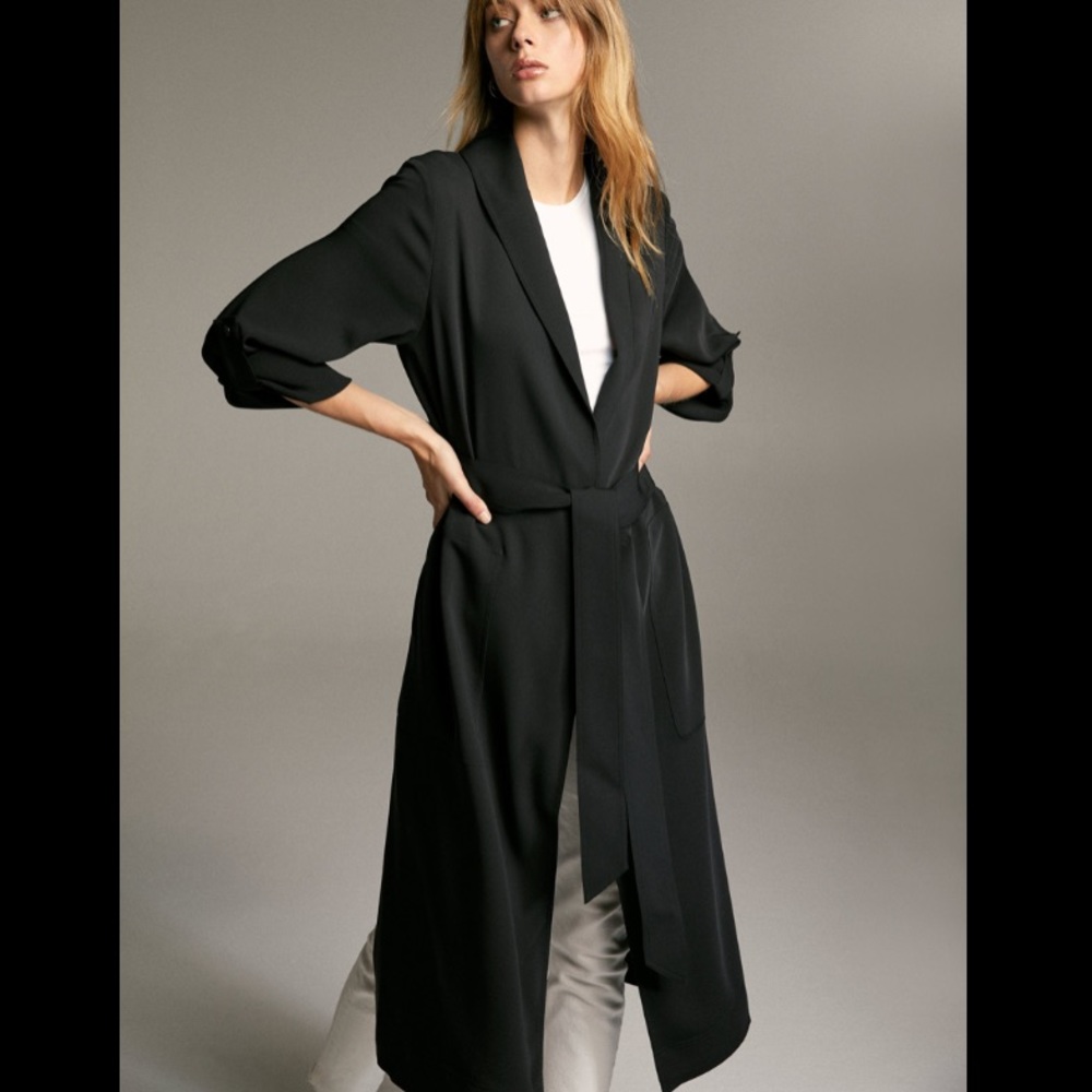 Aritzia Babaton Kahlo Robe Style Jacket Mid Lenght with Self-tie Belt